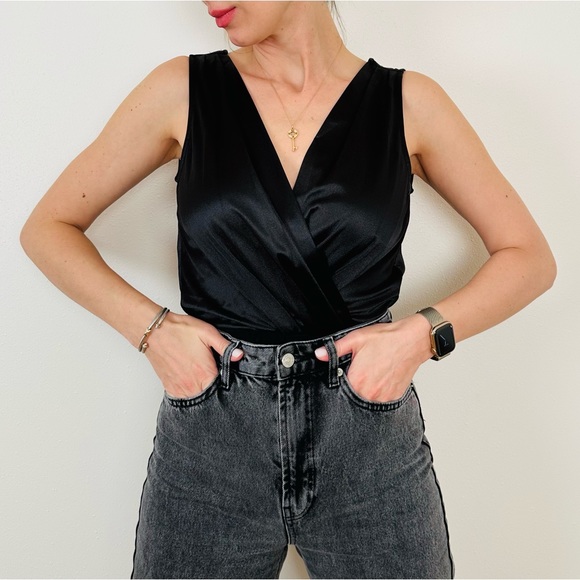 New Timing black satin v-neck sleeveless wrap effect bodysuit - Picture 3 of 7